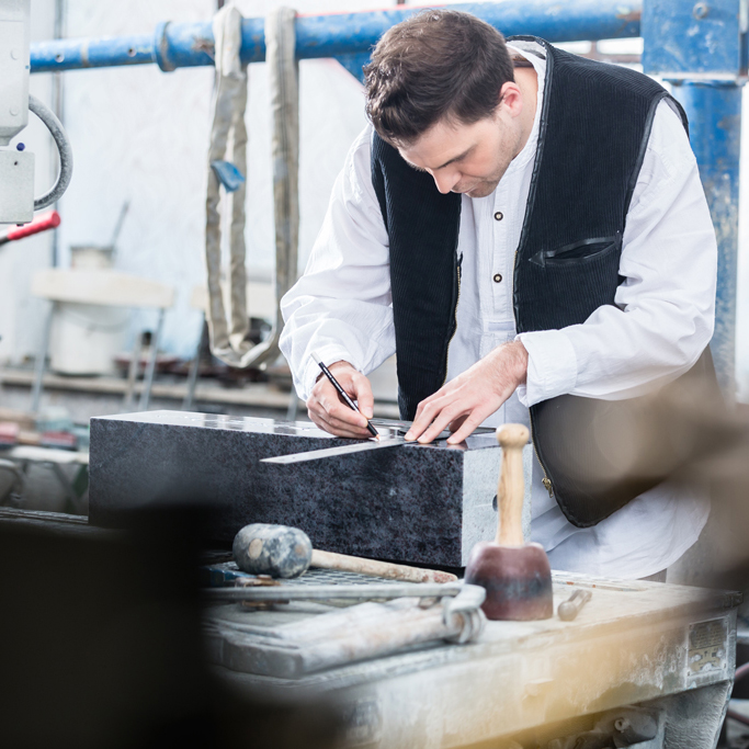 La marbrerie funéraire des Pompes Funèbres D. Lièvre